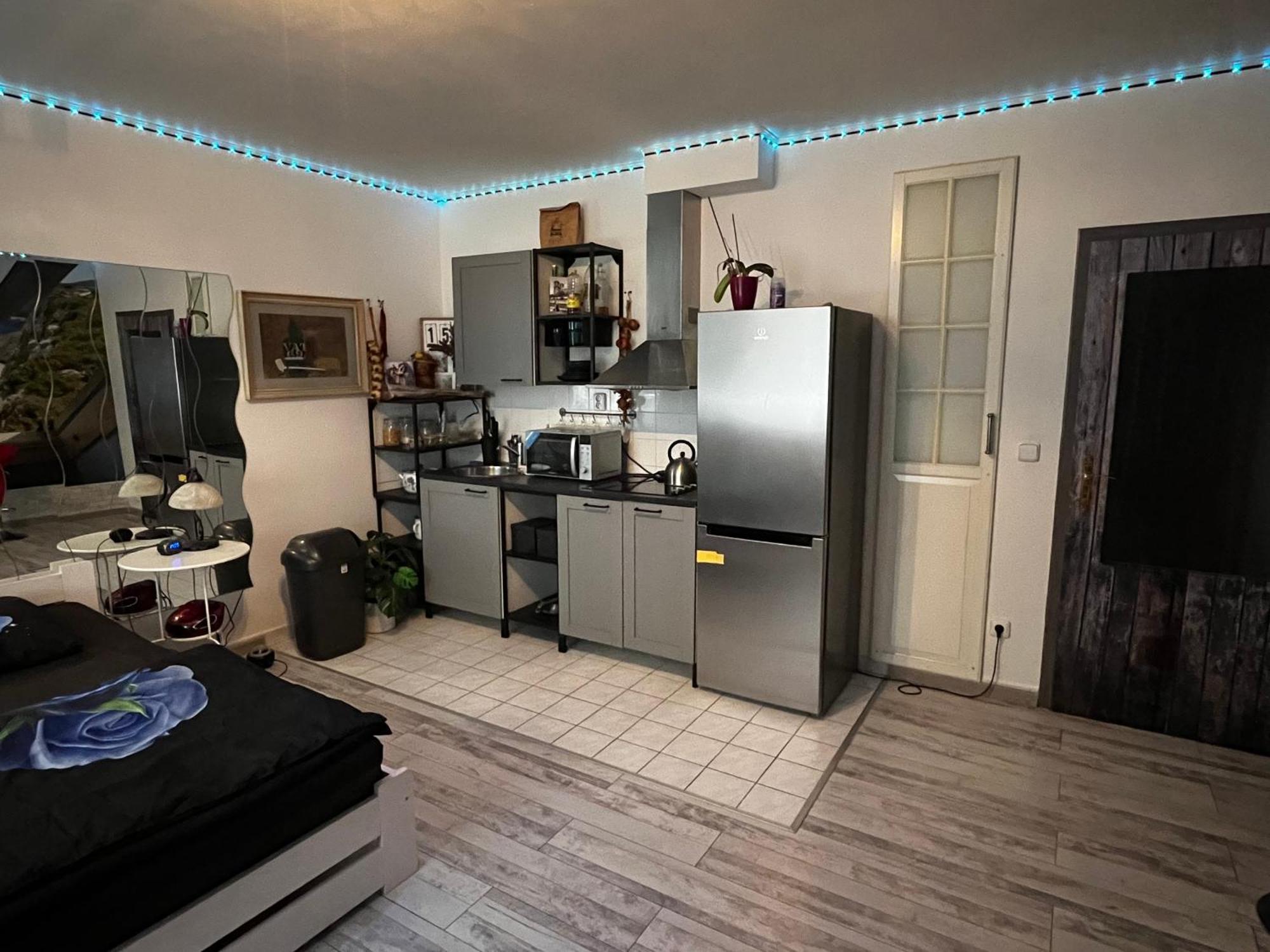 Monfas Apartment Provence In Πράγα Εξωτερικό φωτογραφία