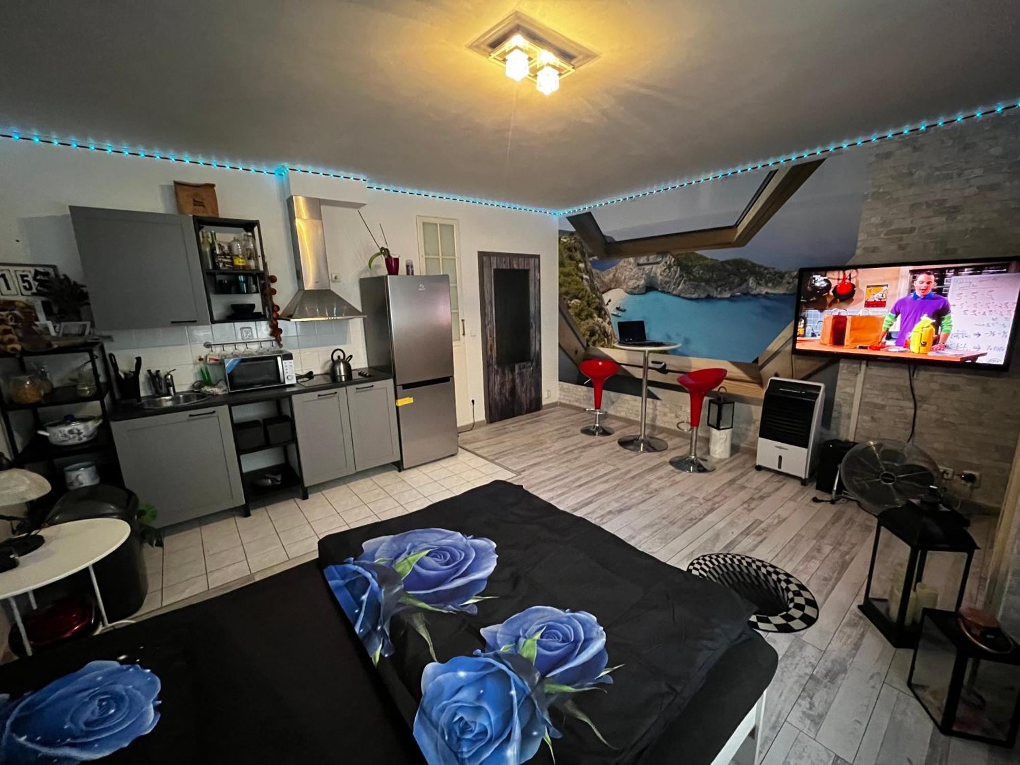 Monfas Apartment Provence In Πράγα Εξωτερικό φωτογραφία