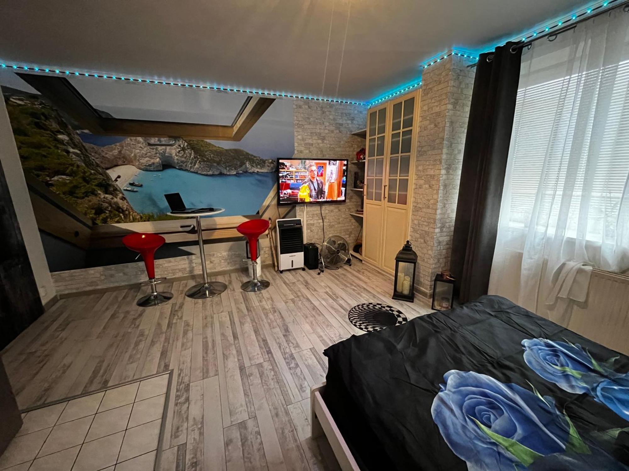 Monfas Apartment Provence In Πράγα Εξωτερικό φωτογραφία